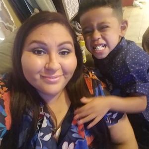 Meet your Posher, Roxanne